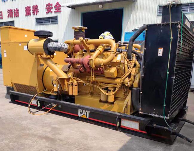 進(jìn)口卡特700kw二手發(fā)電機(jī)組